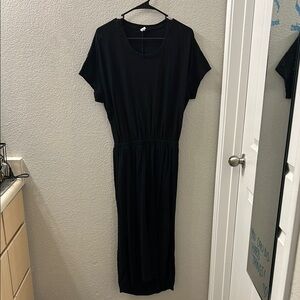 Elegant Black Maxi Dress